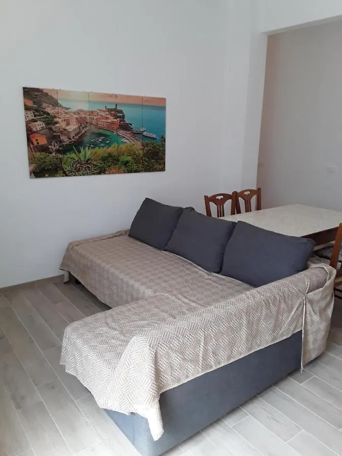 Flamatan Deiva Marina Apartment